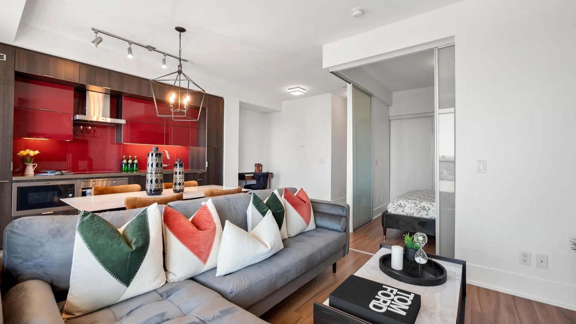 Stylish One Bedroom Suite - Entertainment District Toronto Kanada
